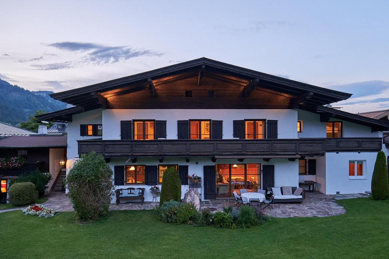 Pension Landhaus Gasteiger Kitzbühel Buitenkant foto
