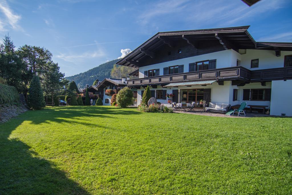 Pension Landhaus Gasteiger Kitzbühel Buitenkant foto