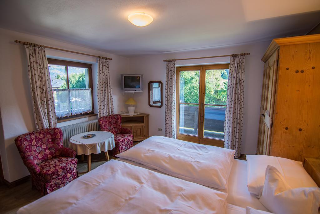 Pension Landhaus Gasteiger Kitzbühel Buitenkant foto
