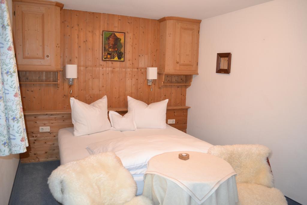Pension Landhaus Gasteiger Kitzbühel Buitenkant foto